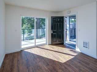 518 32nd St #102, Bellingham, WA 98225