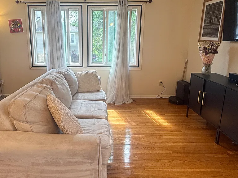 living room_06052026