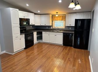 490 N 2nd Ave, Coal City, IL 60416