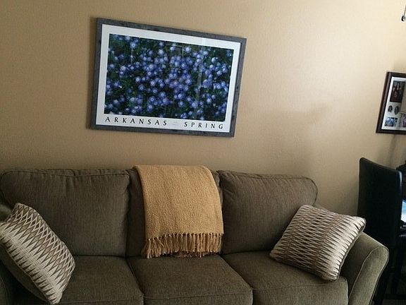 5th image of 321 E Mimosa Ln