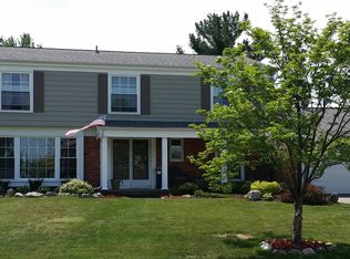 8344 Tamarack Dr, Shelby Township, MI