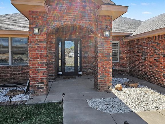 3rd image of 1104 E La Paloma Ln