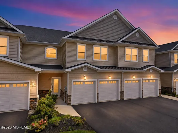 109 Hedgerow Lane, Manalapan, NJ 07726