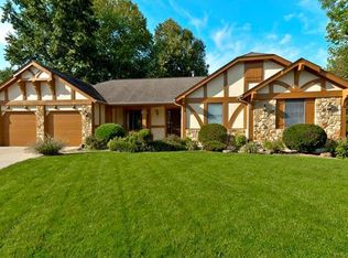 6 Collins Ct, Saint Charles, MO 63303