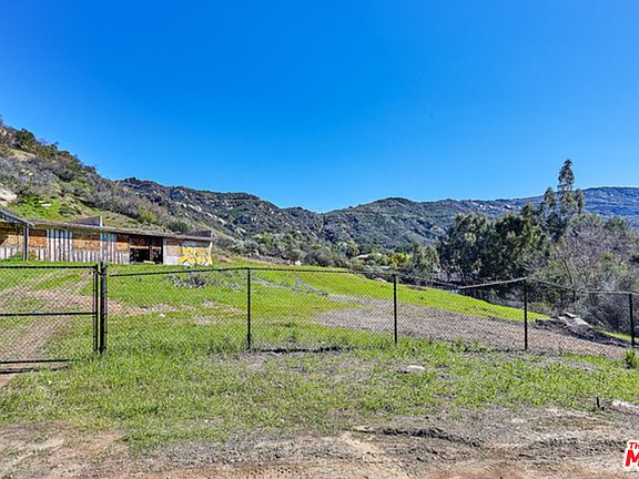 5th image of 24772 Mulholland Hwy