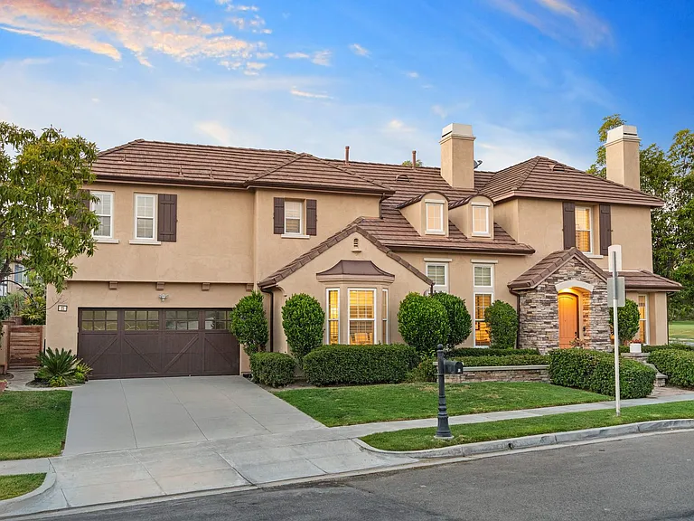 15 Tether Moon Ln — Photo 2