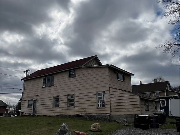 4th image of 598 Ridge Rd APT 2