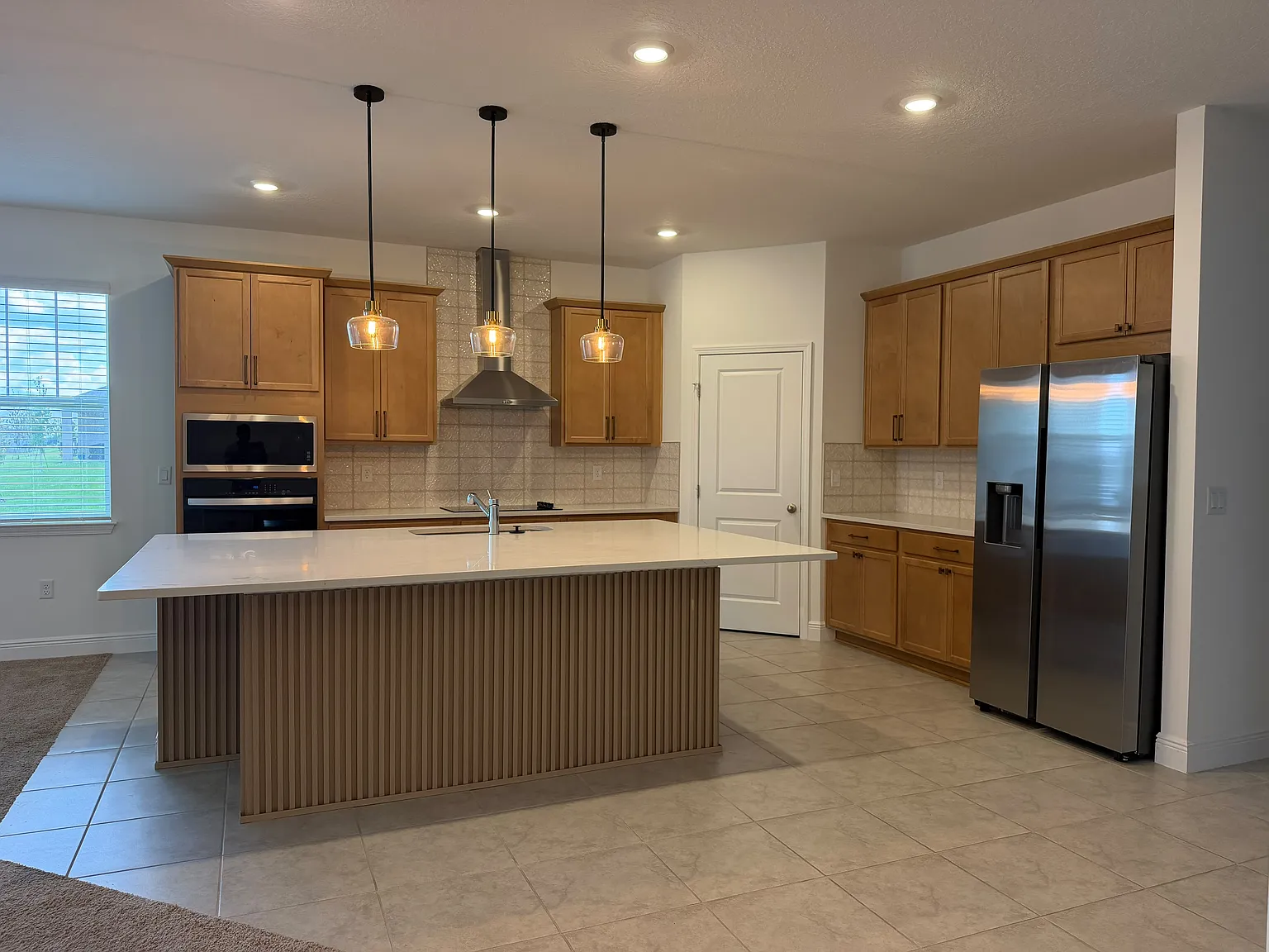 5 bed, 2668 sqft, $3,750 — Photo 4
