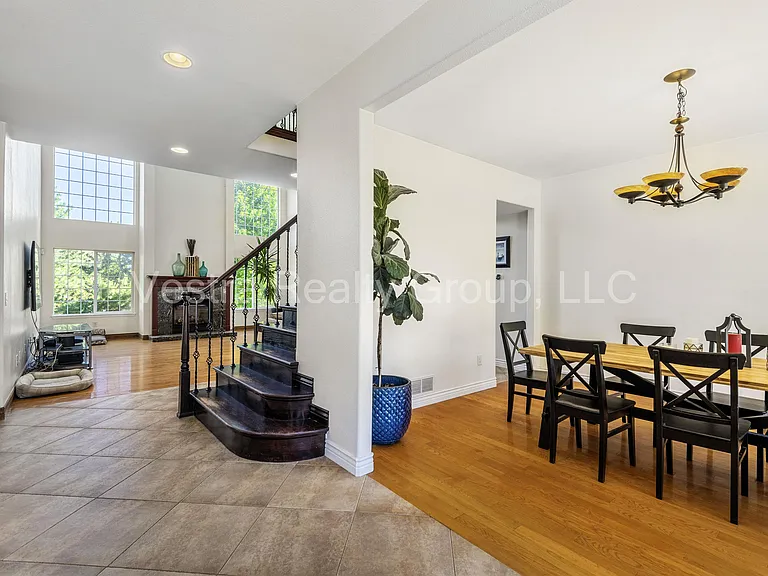 2157 Maples Pl — Photo 6