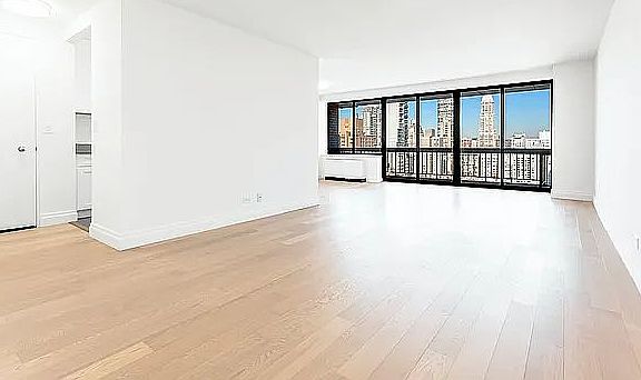 3rd image of 245 E 58th St APT 19B