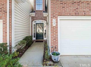 707 Swan Neck Ln, Raleigh, NC 27615