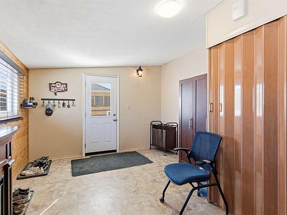 3rd image of 232003 E Range Road 242