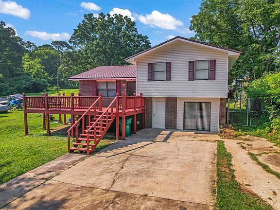4th image of 834 Martin Luther King Ln