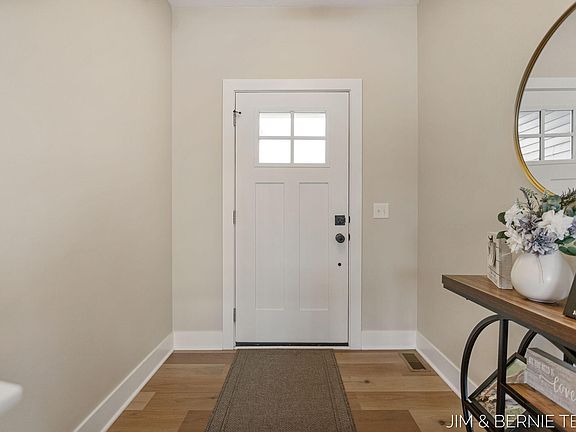 5th image of 8367 Bauerridge Ave