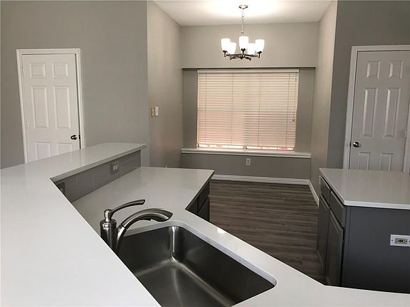 5th image of 4804 Frost Hollow Dr