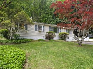 59 Old Croton Rd, Flemington, NJ 08822
