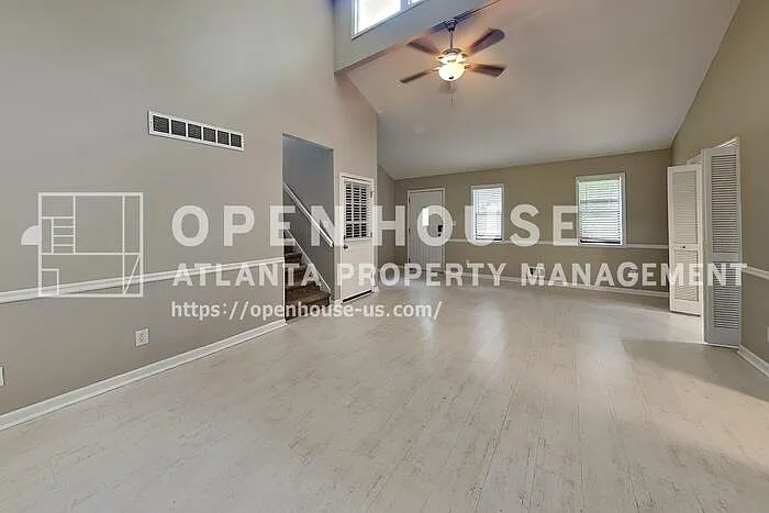 4462 Old Mabry Pl NE — Photo 3
