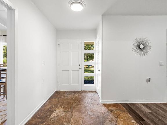 2nd image of 2635 Fremont Ave