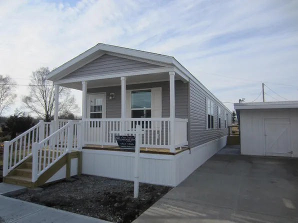 423 Enchanted Dr, Anderson, IN 46013