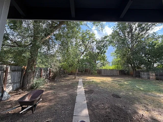 517 Skyline Dr — Photo 8