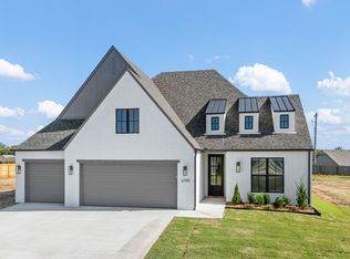 6705 S Fir Ave, Broken Arrow, OK 74011