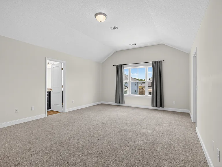 100 Centennial Ct — Photo 24