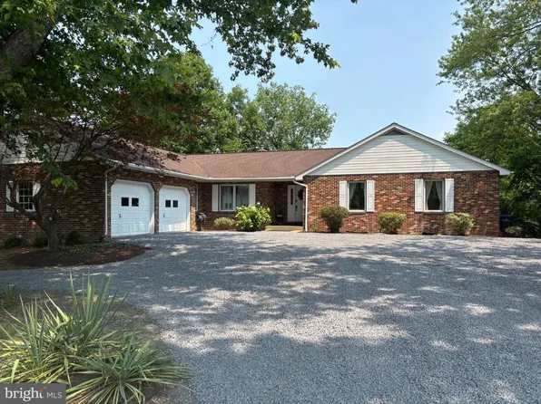 131 Spring Hollow Rd, Woodstock, VA 22664