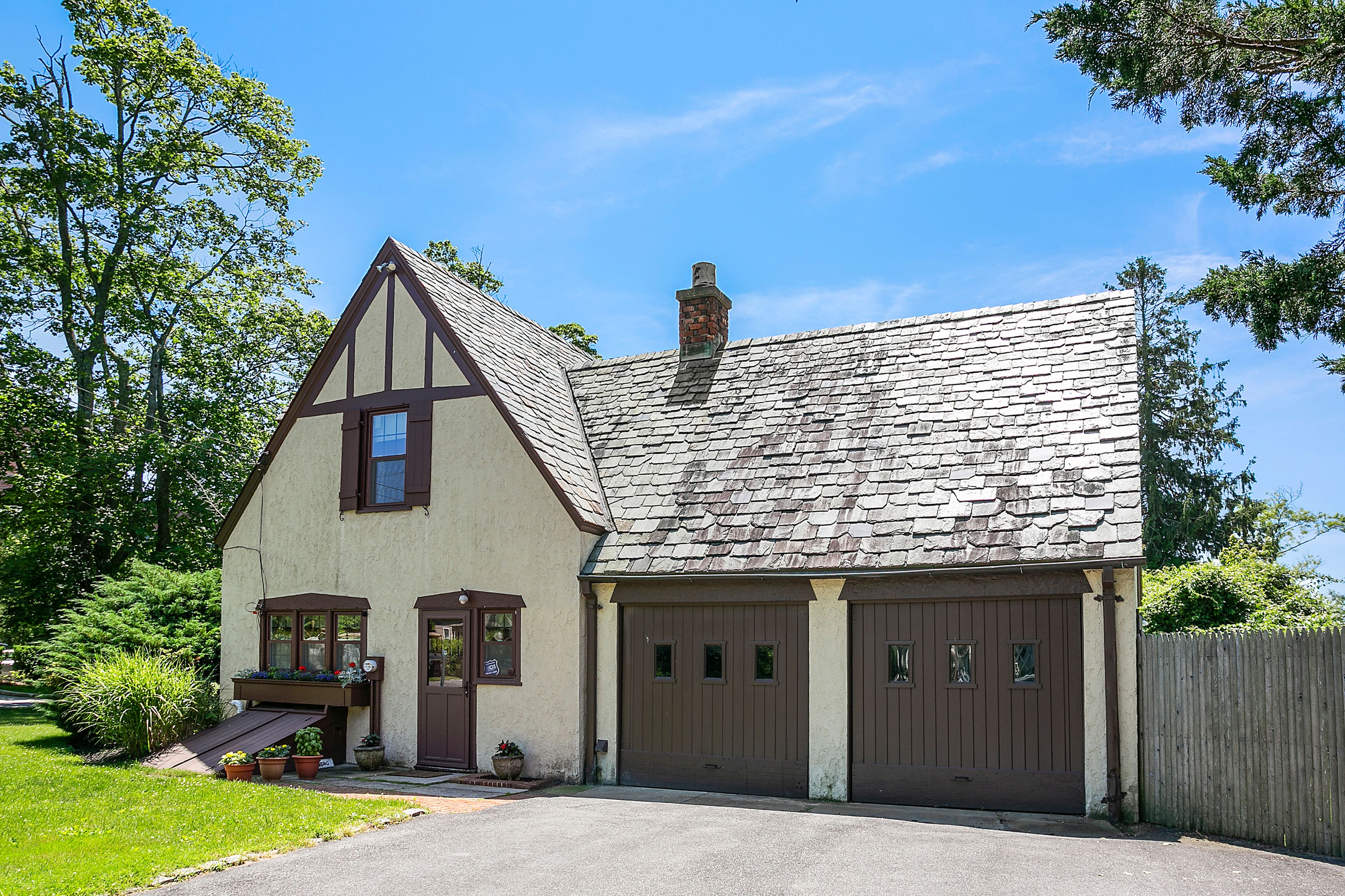 135 Lewis St in Southampton | Out East