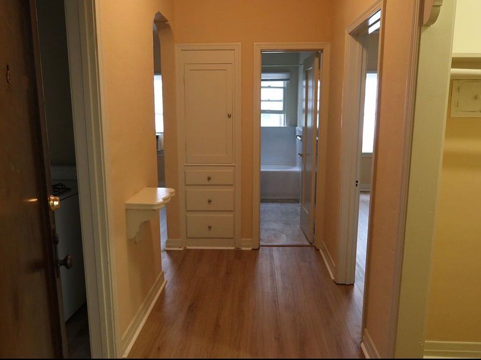 1st image of 803 N Detroit St APT 8