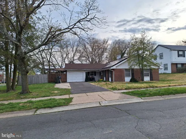 24 Marshal Ln, Willingboro, NJ 08046
