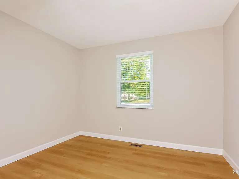 5 Elmdale Ct — Photo 10