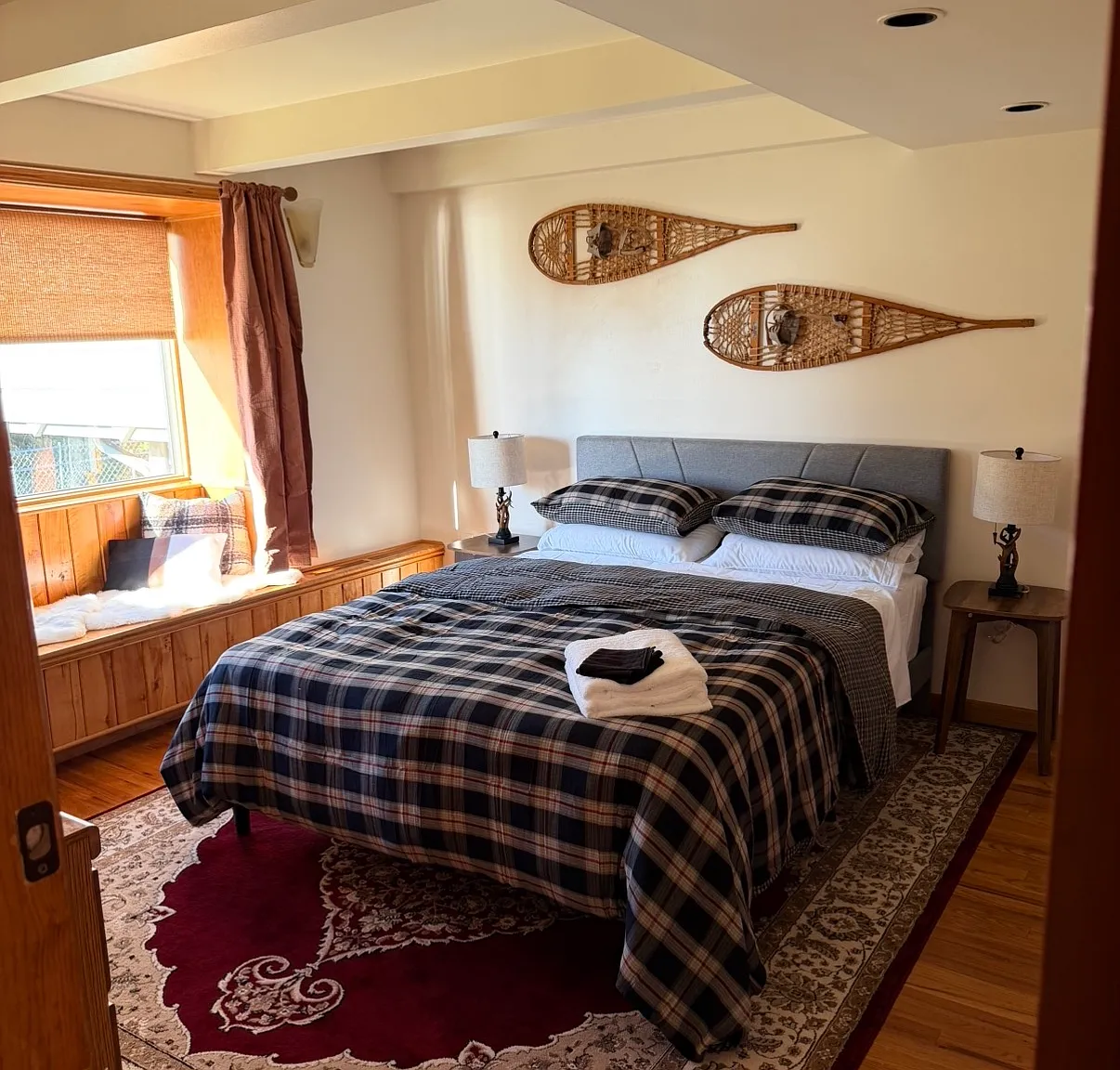 5 bed, 3568 sqft, $4,900 — Photo 4