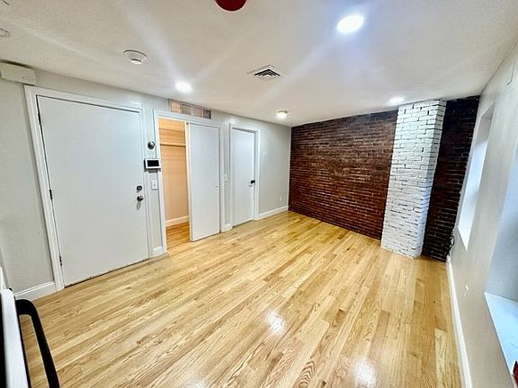 3rd image of 25 Fleet St #3