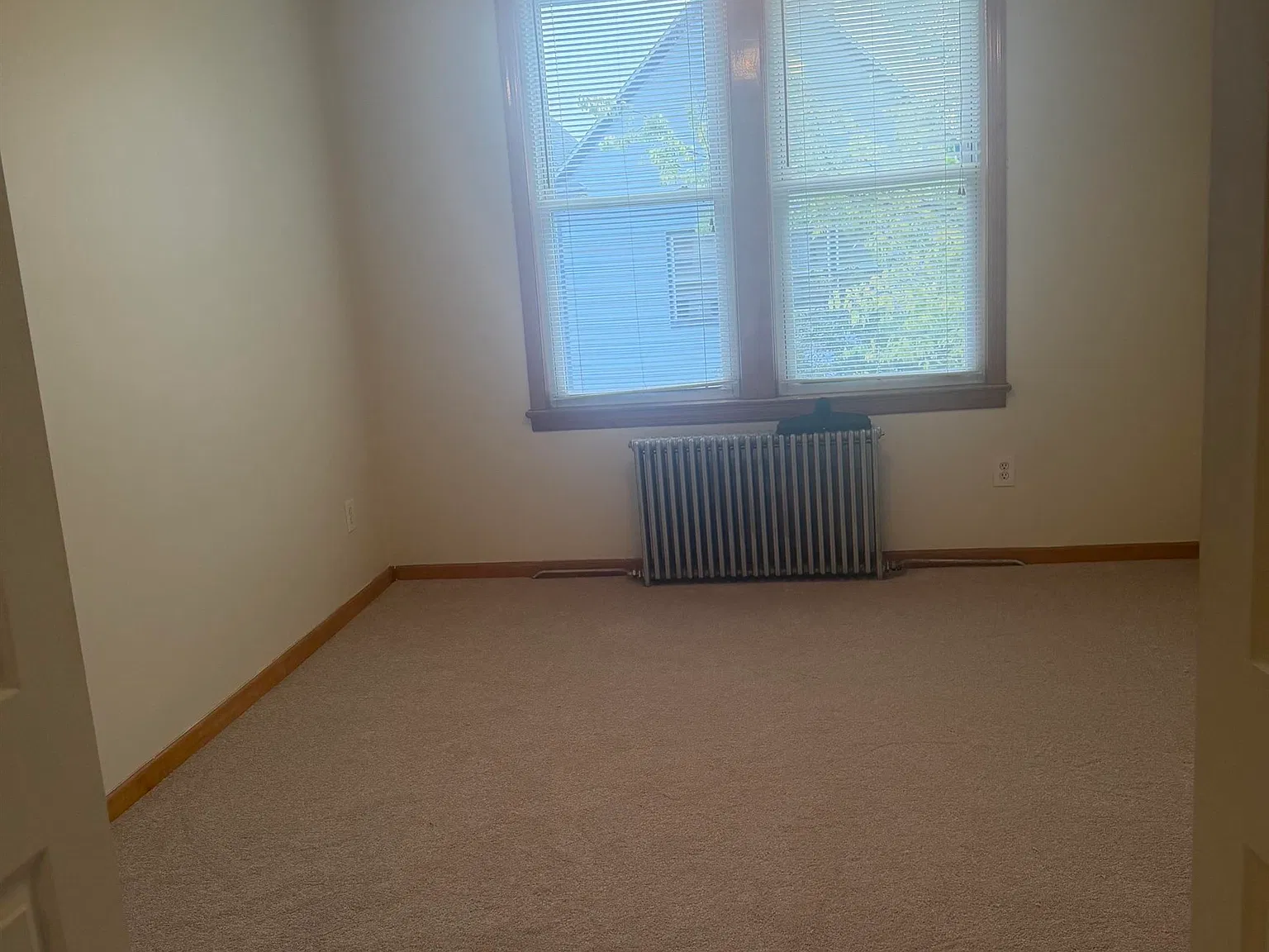 2 bed, 1.0 bath, $1,800 — Photo 2