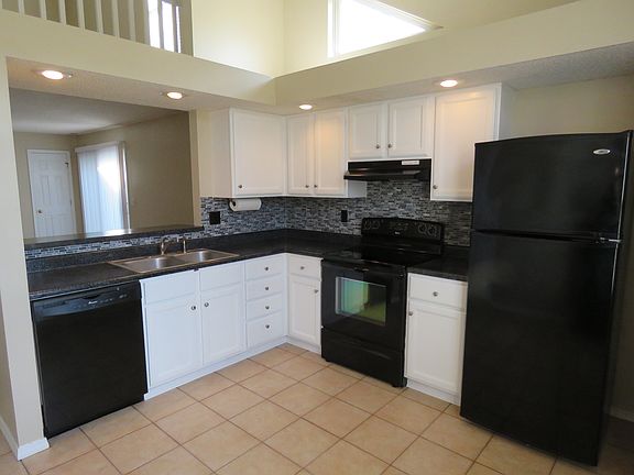 2nd image of 1712 Greencastle Dr