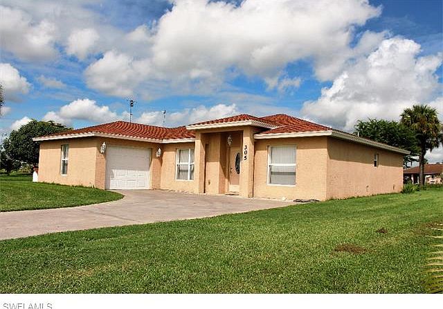 1st image of 305 W Sugarland Cir