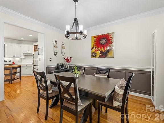 5th image of 16119 Hallaton Dr
