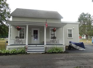 9 Champlain Rd, Stillwater, NY 12170