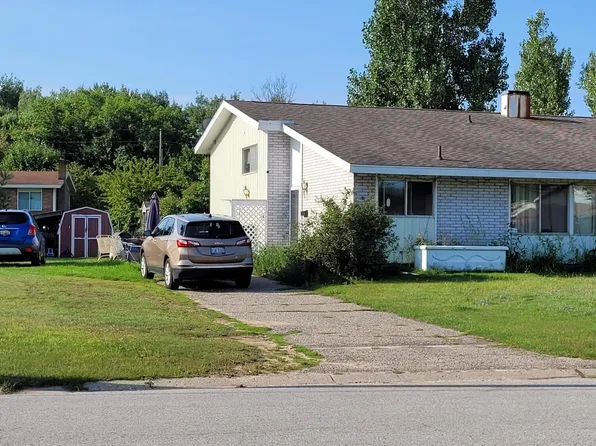 31 Kincheloe Dr, Kincheloe, MI 49788