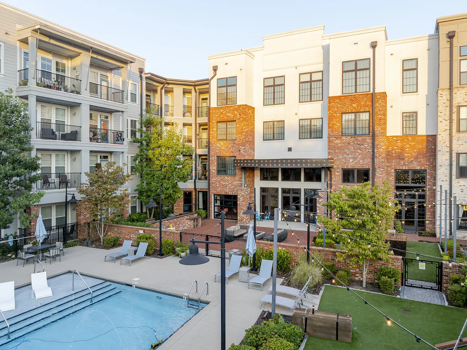 Bluebird Row Apartments — Photo 4