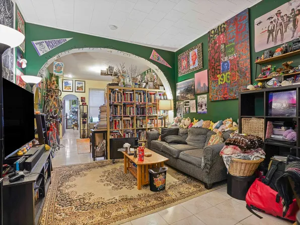 1920 Palmetto Street image 10 of 25