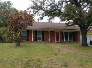 4513 Starlight Dr, Haltom City, TX 76117