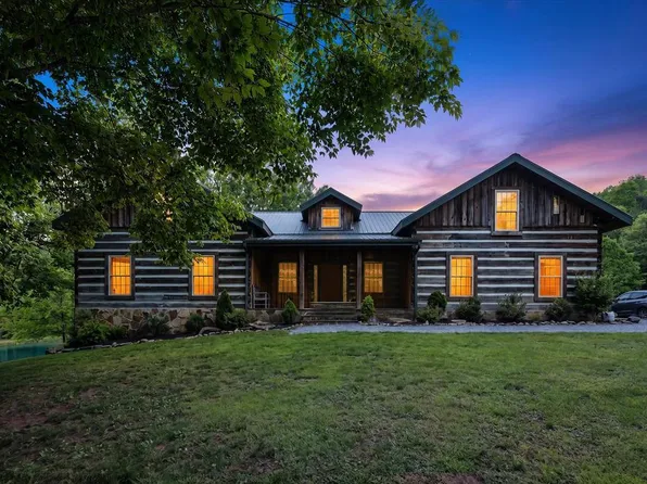 13544 Revera Dr, Mendota, VA 24270