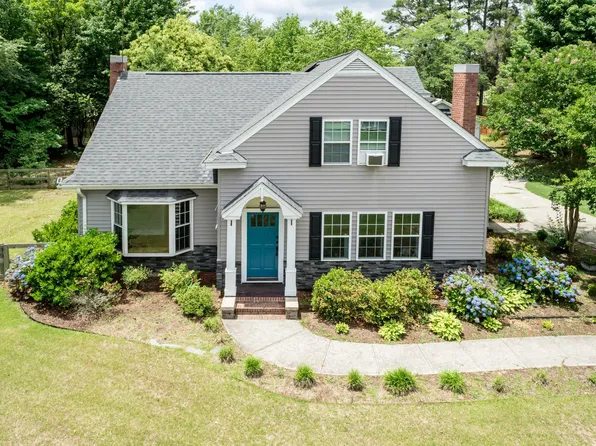 315 S Main St, Broadway, NC 27505