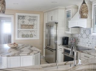 1101 79th St S, Saint Petersburg, FL 33707