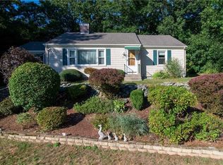 15 Cooper Dr, Lincoln, RI 02865