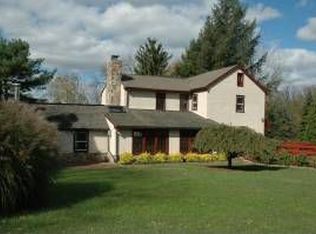 152 Tollhouse Rd, Oley, PA 19547