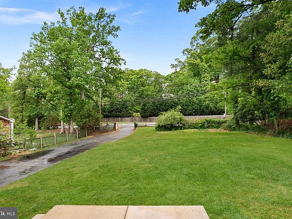 3rd image of 2435 Hunter Mill Rd