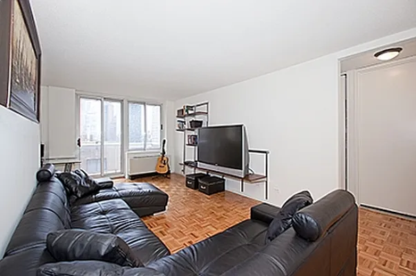 Rented by Citi Habitats | media 39