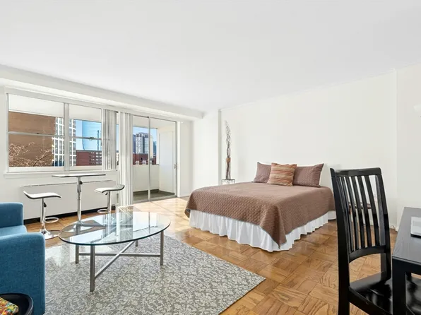 6 Whittier Pl APT 8F, Boston, MA 02114